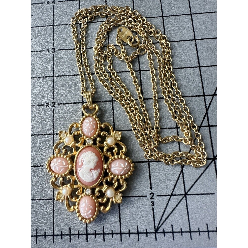 Avon 1992 Romantic Poet Necklace Cameo Gold Tone Vintage 31”